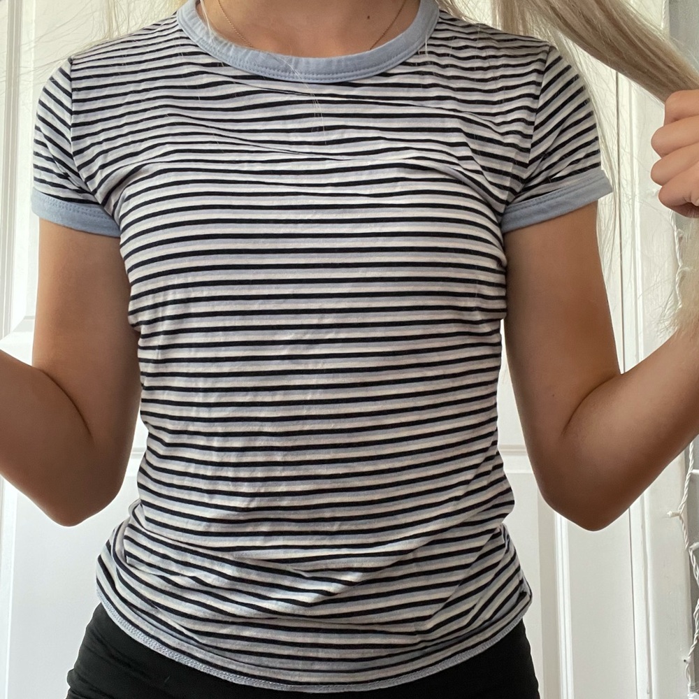 3 basic striped tshirts - Picture 2 of 7
